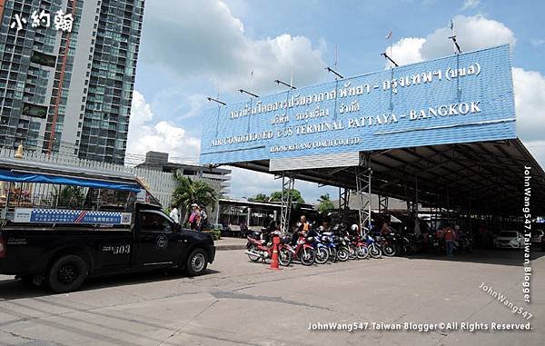 Roong Reuang Bus terminal Pattaya.jpg