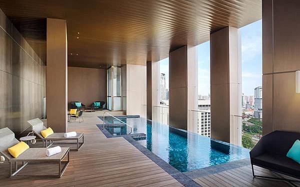 W Hotel Kuala Lumpur pool2.jpg