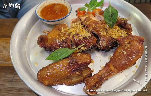 Esan Cafe Nimman Chiang Mai chicken.jpg