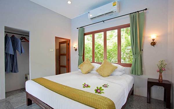 Ardea Resort Pool Villa Amphawa Hotel room.jpg