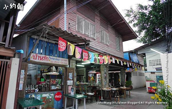 安帕瓦玉清壇三保宮旁雜貨店.jpg