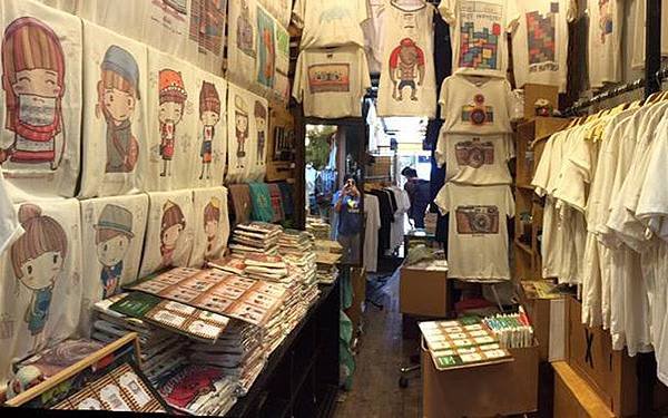 LineCense T-Shirt Chatuchak.jpg