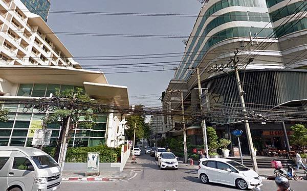 Centre Point Sukhumvit Thong Lo Eight Thonglor.jpg