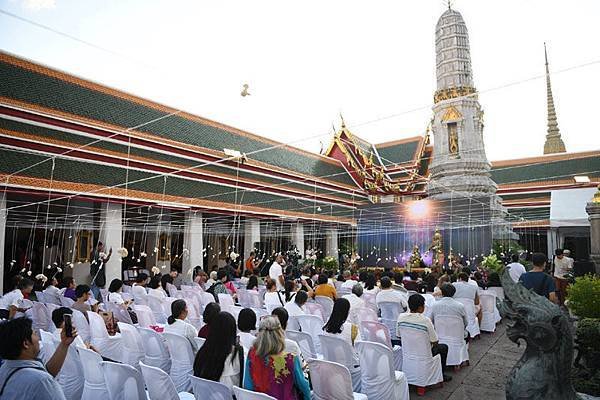 Wat Pho buddhism new year countdown1.jpg