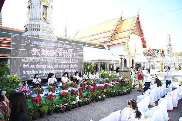 Wat Pho buddhism new year countdown2.jpg