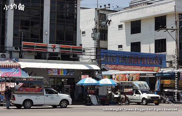 Chachoengsao Bus Terminal 7-11.jpg