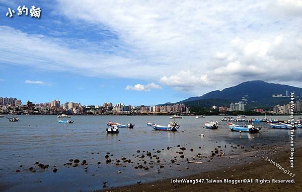 八里老街淡水河景.jpg