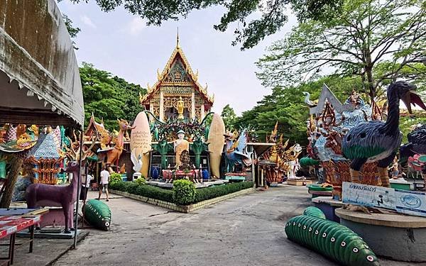 Wat Phuet Udom Thailand.jpg