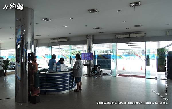 Bangkok Sombat Tour Bus Station1.jpg