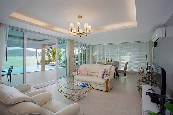 Fisherman Way Beach Villa Phuket 3-Bedroom Beachfront Pool Villa3.jpg