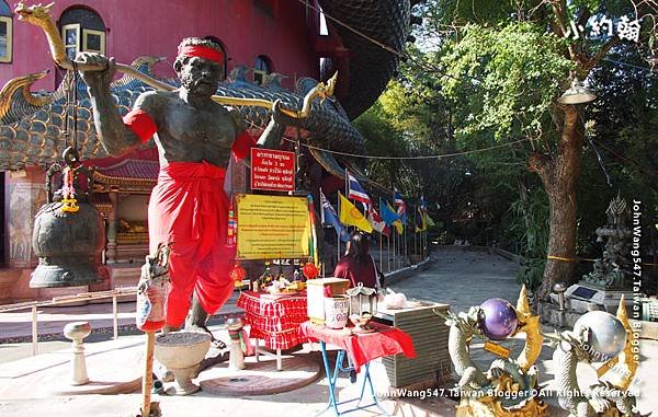 Wat Samphran蟠龍寺8.jpg