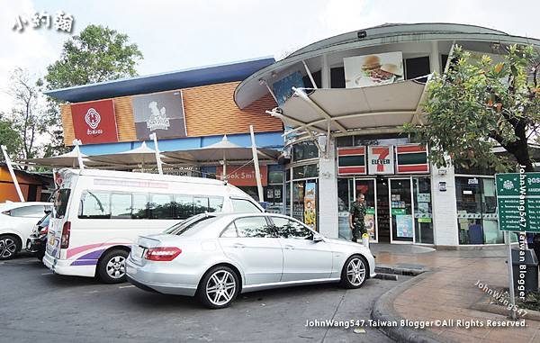 Bangkok PTT Petrol Station Vibhavadi Rangsit Road7-11.jpg