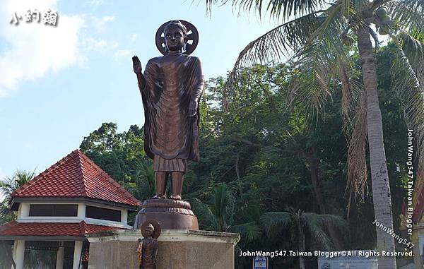 Koh Loy Park Sriracha Wat Koh Loy2.jpg