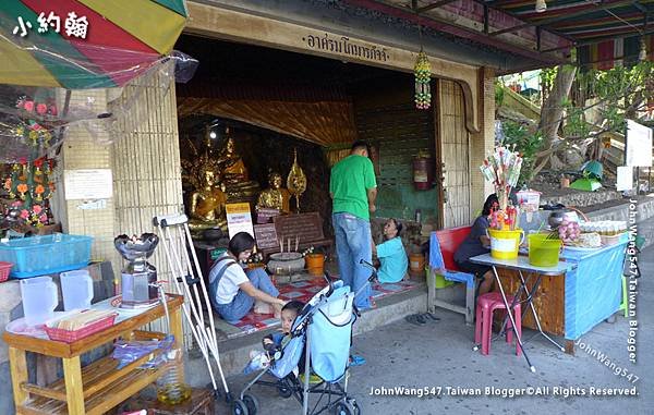 Wat Koh Loy Koh Loy Park Sriracha5.jpg