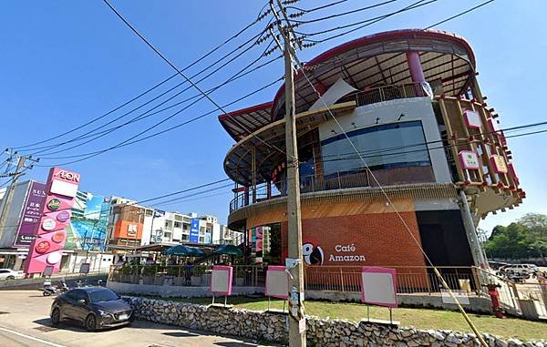 Aeon Sriracha Shopping Center.jpg