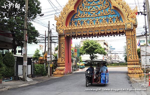 Kwan Riam Floating Market shuttle motorcycle2.jpg