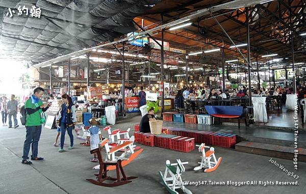 Kwan Riam Floating Market Bangkok.jpg