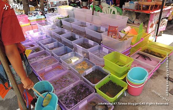 Kwan Riam Floating Market mini zoo2.jpg