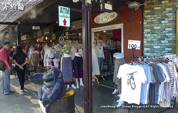 Kwan Riam Floating Market shops.jpg