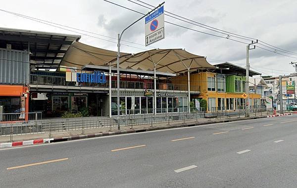 TI container mall Bangkok3.jpg