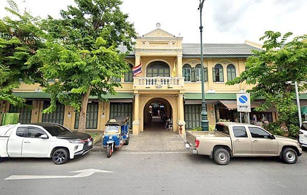 Tha Tian Market  Sanam Chai.jpg