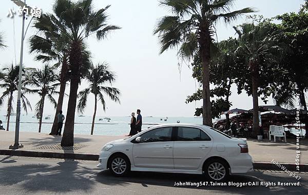 Pattaya rental car Grab taxi.jpg