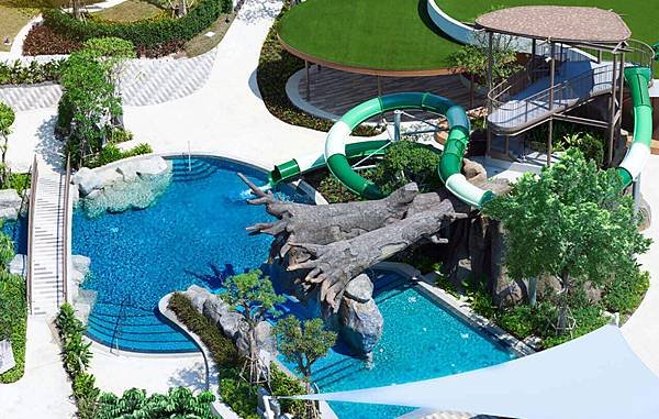 Amari Pattaya Resort Hotel water park3.jpg