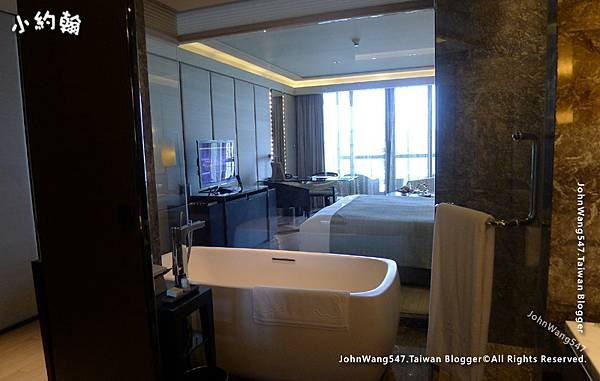 Siam Kempinski Hotel Shower room.jpg