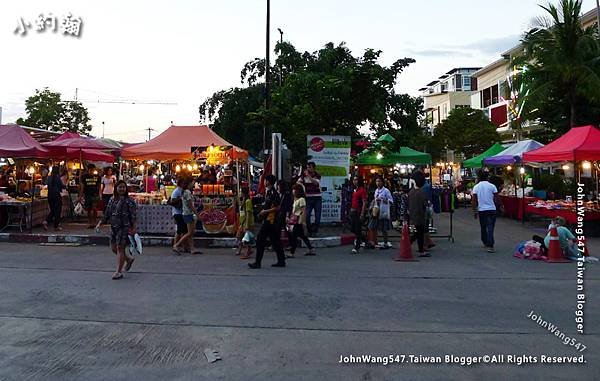 Night Market, Big C Extra Chiang Mai.jpg