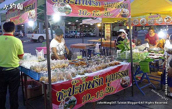 Night Market, Big C Extra Chiang Mai11.jpg