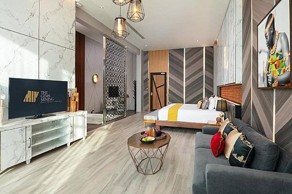 The Gems Mining Pool Villas Pattaya Deluxe Suite with Jacuzzi.jpg
