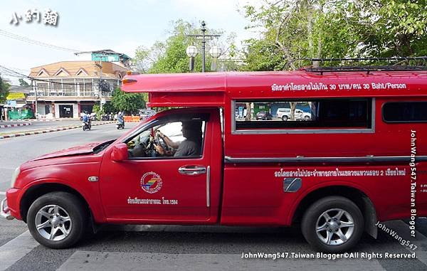 Red Songthaew Chiang Mai2.jpg