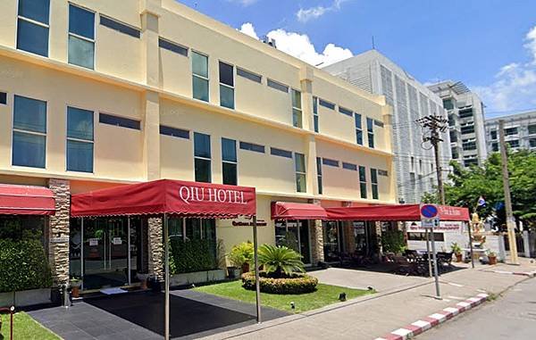 Qiu Hotel Sukhumvit Hotel Onnut.jpg