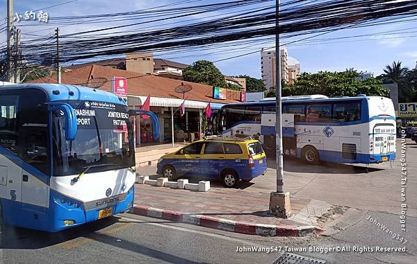 BUS Suvarnabhumi Airport to Jomtien Beach.jpg