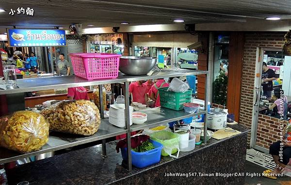 Rua Thong Boat Noodle Victory Monument2.jpg