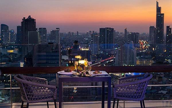 Mode Sathorn Hotel Bangkok view restaurant2.jpg