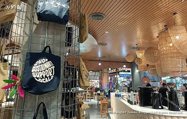 泰國大象系服飾good goods at Central World2.jpg