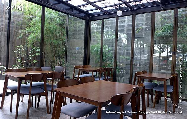 The Wood Land Coffee Shop Bangkok BTS On Nut4.jpg