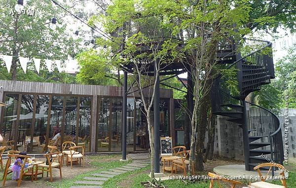 The Wood Land Coffee Shop Bangkok BTS On Nut5.jpg