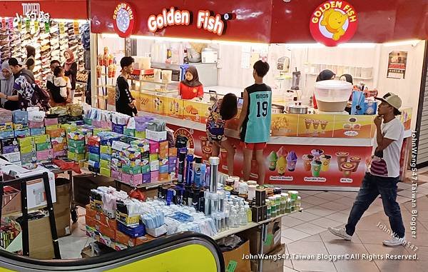 Golden Fish KK Plaza dessert shop2.jpg