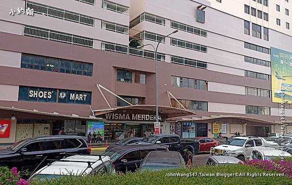 Wisma Merdeka mall Kota Kinabalu.jpg