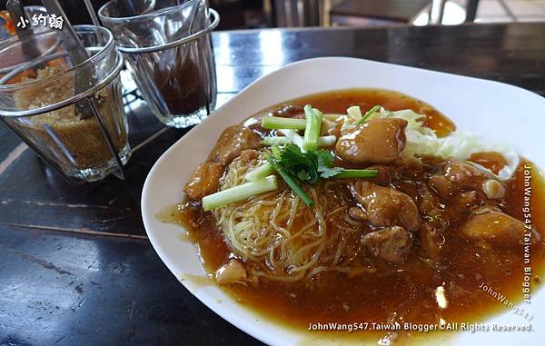 泰國曼谷油條Patonggo Cafe麵食.jpg