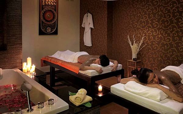 Laks Thai Massage shop oil Massage room2.jpg