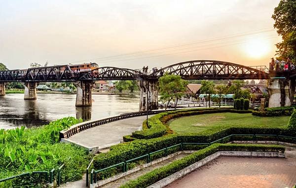 桂河大橋River Kwai Bridge死亡鐵路Death Railway.jpg