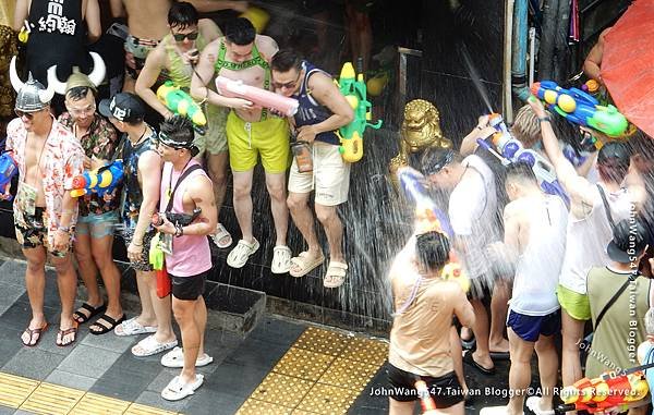 曼谷潑水節Songkran@Sala Daeng Silom席隆商圈.jpg