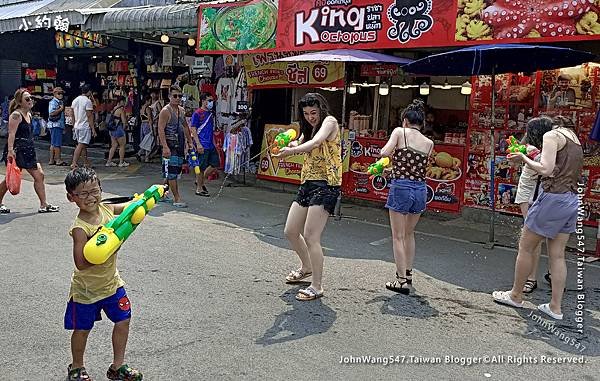 曼谷潑水節恰圖恰週末市集Chatuchak market2.jpg