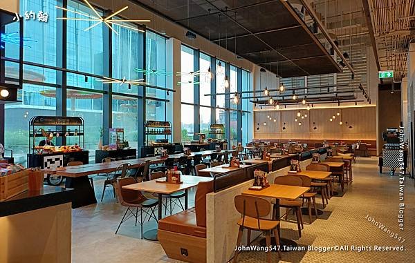 Moxy Bangkok Hotel breakfast restaurant.jpg