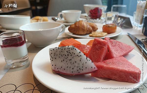 Aira Hotel Bangkok breakfast9.jpg