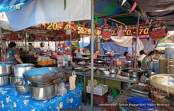 Pak Nam Market noodle shop.jpg