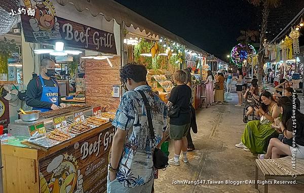 The One Ratchada night markt.jpg